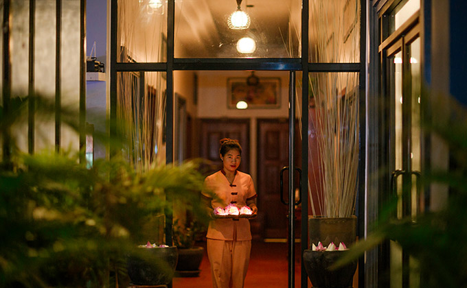RELAX AT OUR COOL SENSE SPA AND ENJOY WITH 20% DISCOUNT OR 30 MINUTE FACIAL TREATMENT FREE